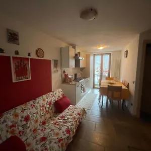 Appartamento La Casa Di Pucci Nel Borgo Affrescato Di Parlasco, Cortenova